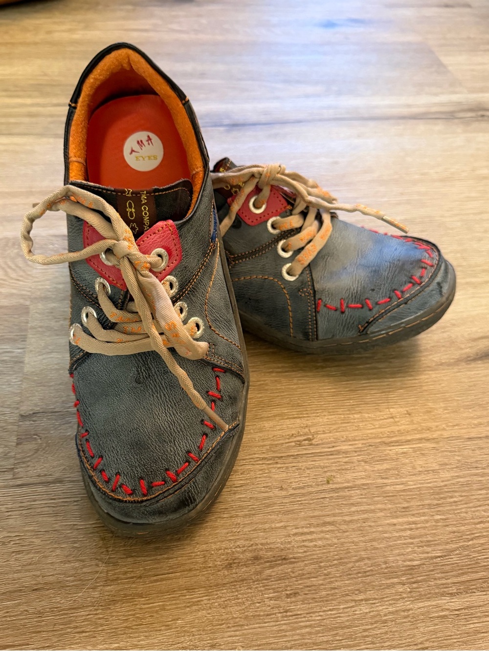 TMA Eyes leather women’s sneaker